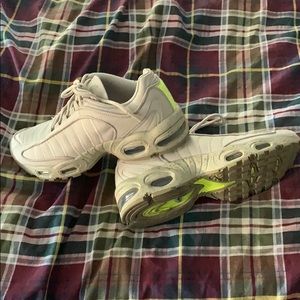 Nike max air worn once